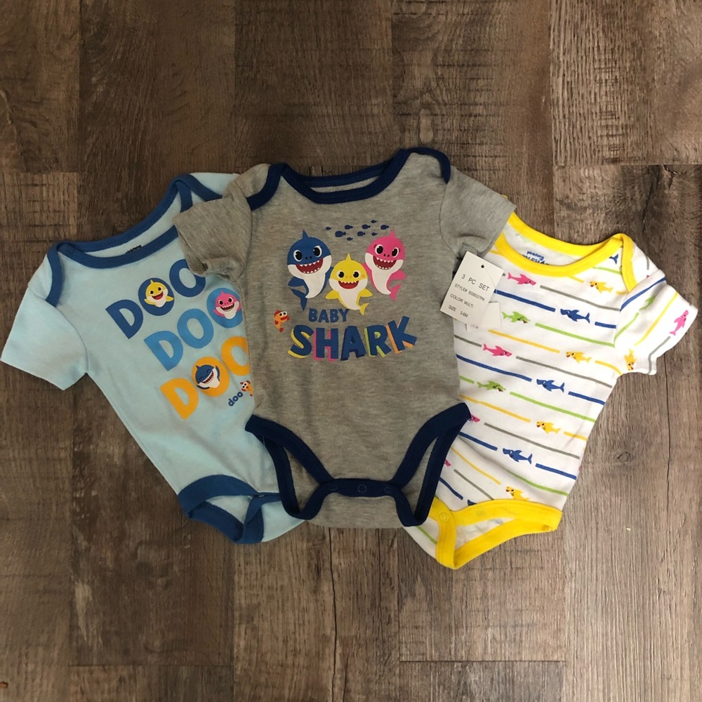 Pink Fong Baby Shark 3 Piece Onesies Set 3-6 months NWT